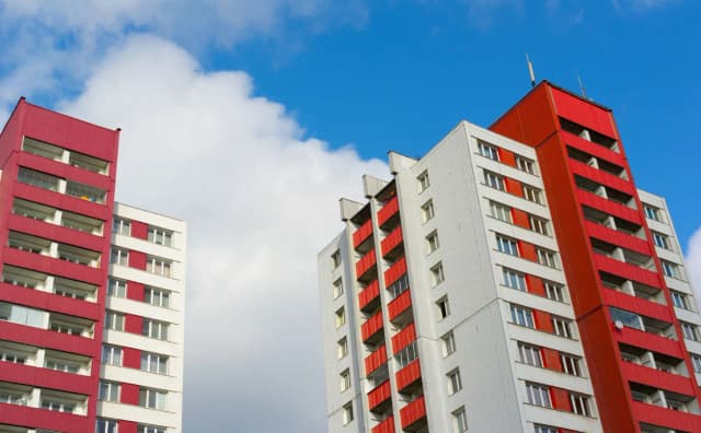 Jak skutecznie napisać skargę na spółdzielnię mieszkaniową i do kogo ją wysłać